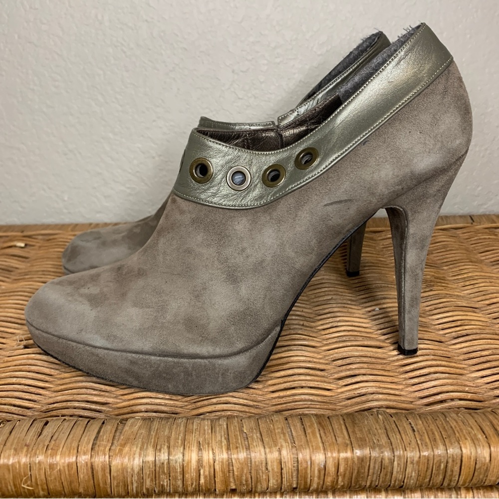 Stuart Weitzman Suede Colorblock Pattern Pumps An… - image 7